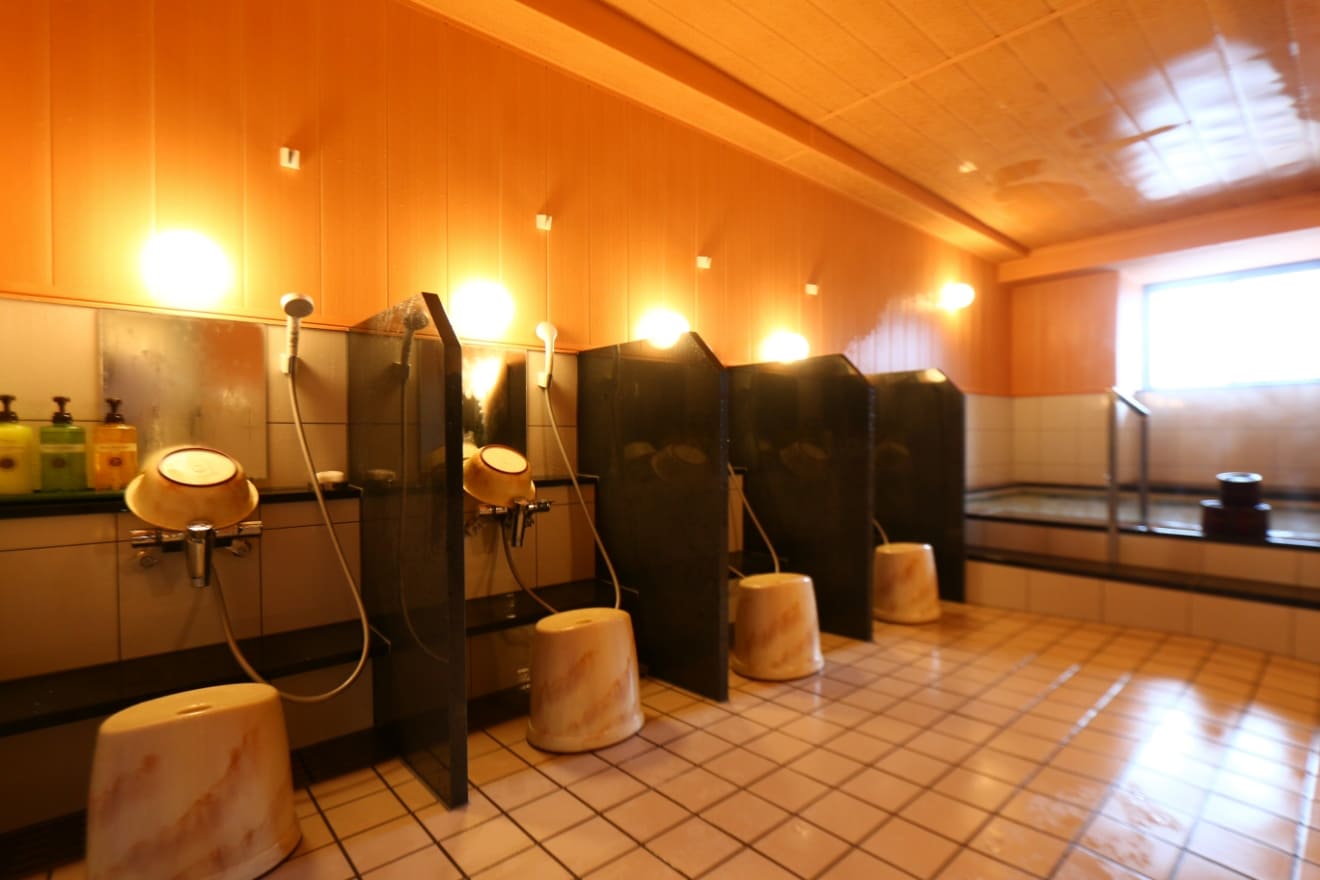 男湯の洗い場