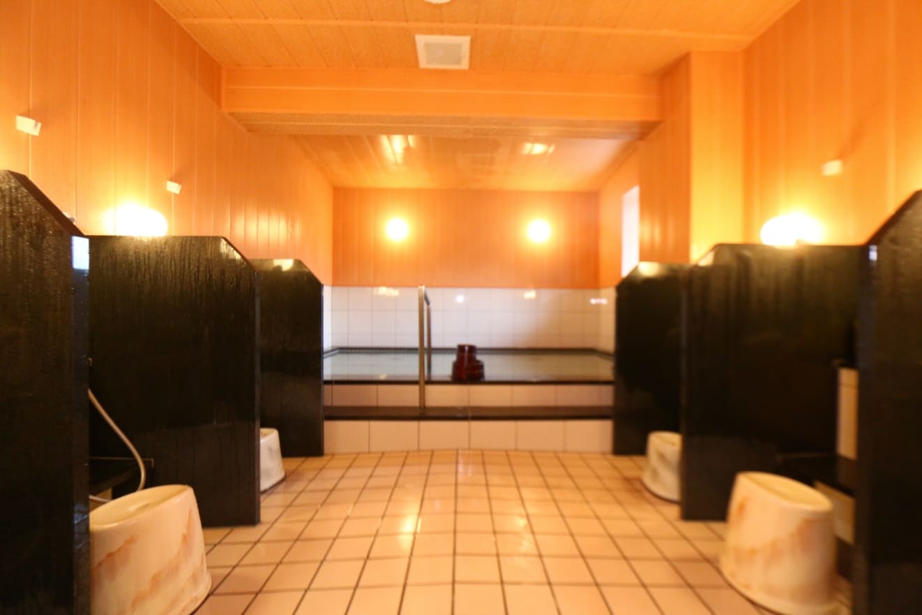 女湯の洗い場